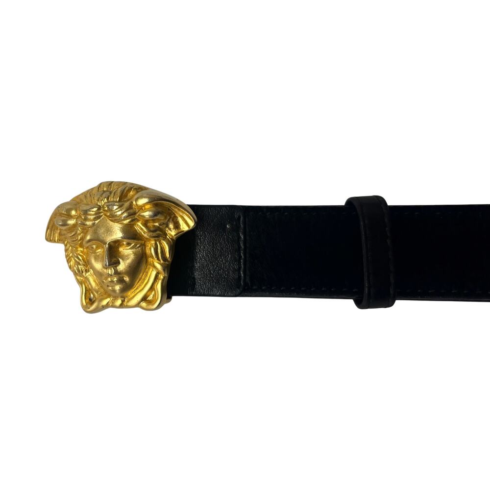 Gianni Versace Vintage Gold Tone Medusa Black Fur Calfskin Leather Belt Size 28 - Picture 4 of 13
